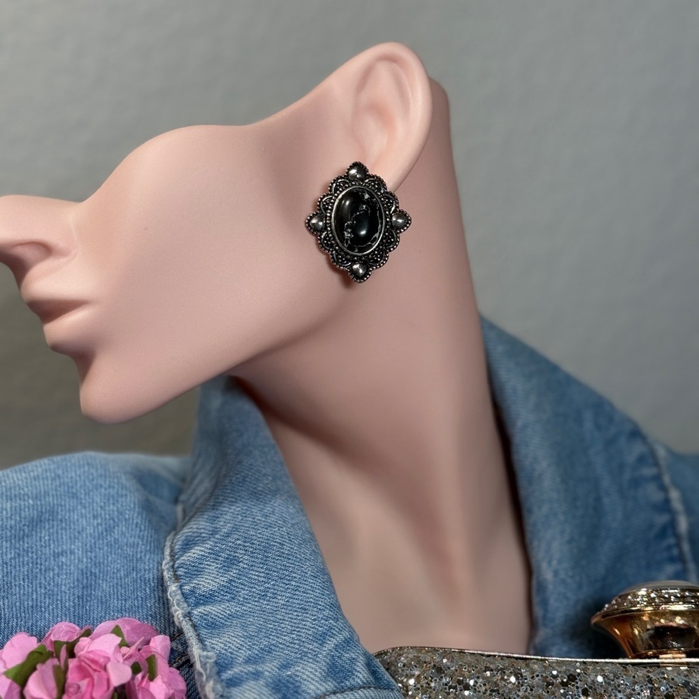 ⚜️ Vintage Black Ornate Stud Earrings | Gothic Style - Picture 3 of 8
